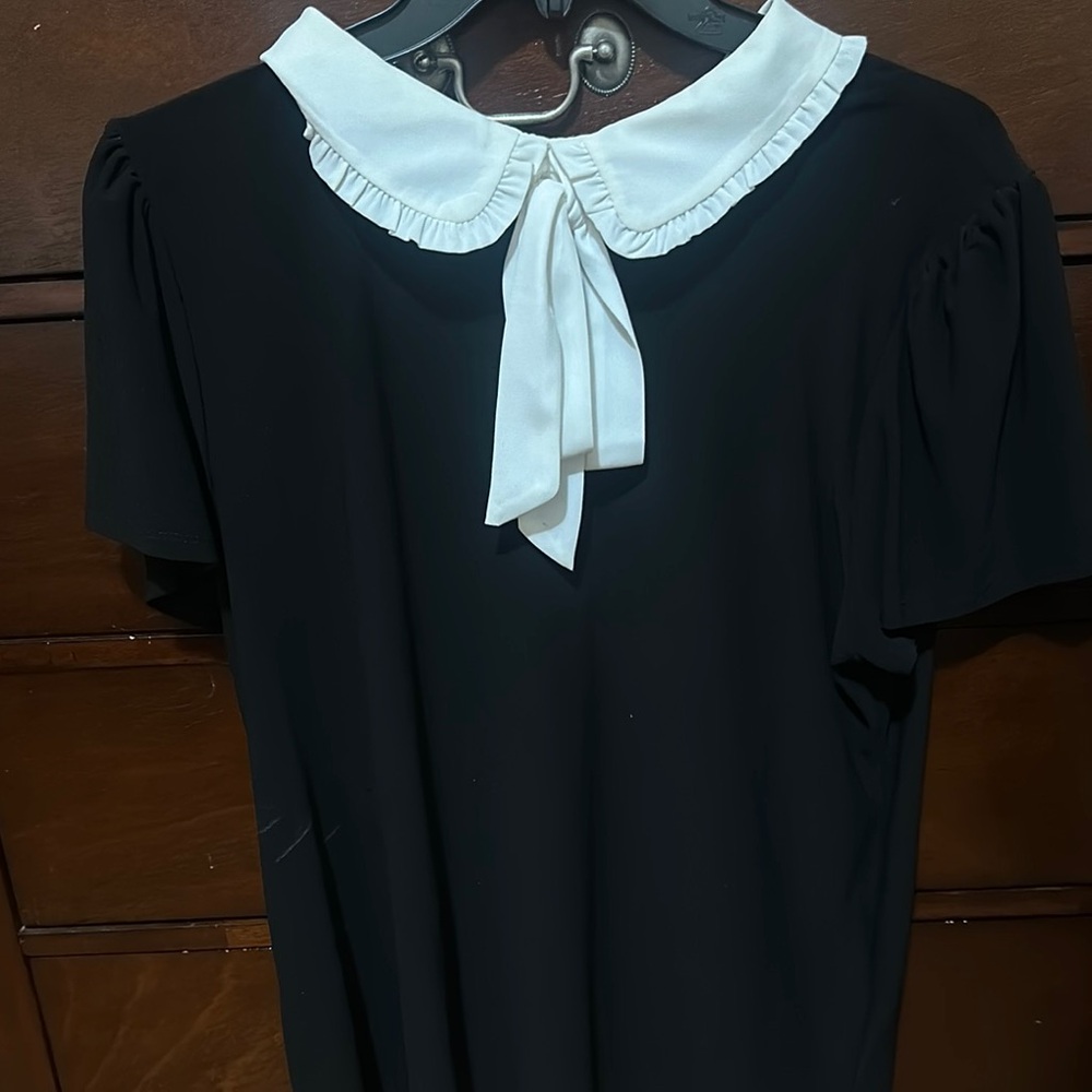 CeCe Black Short Sleeve Ruffled Tie Front Blouse